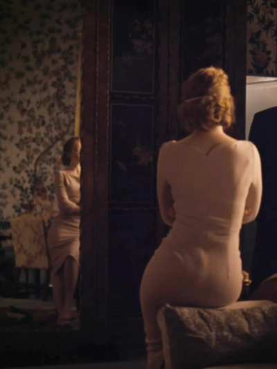 Sarah Snook&rsquo;s perfect juicy ass
