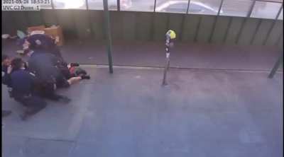 San Francisco cop attacked while trying to detain suspect.