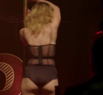 Lili Reinhart 