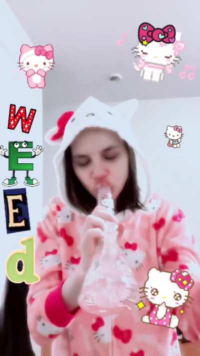 where has this hello kitty bong been all my life 😻 💨 🍃 💨 💖