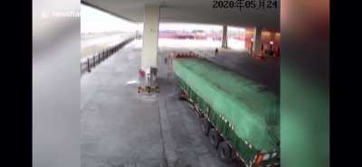 The enemy attempts to assassinate 3 gas station workers. The guy at the end is ok.