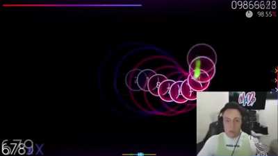 wtf juega re piola el momo