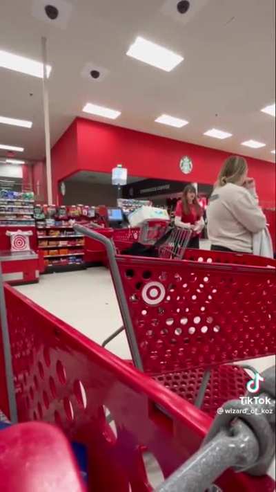 How our local target lets customers know it&rsquo;s closing time