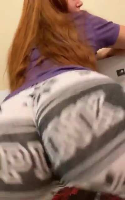 Holy crap 😩🍑