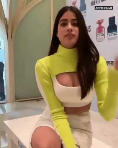 What do you wanna do to her ?🤤💦💦 #Jahnvi