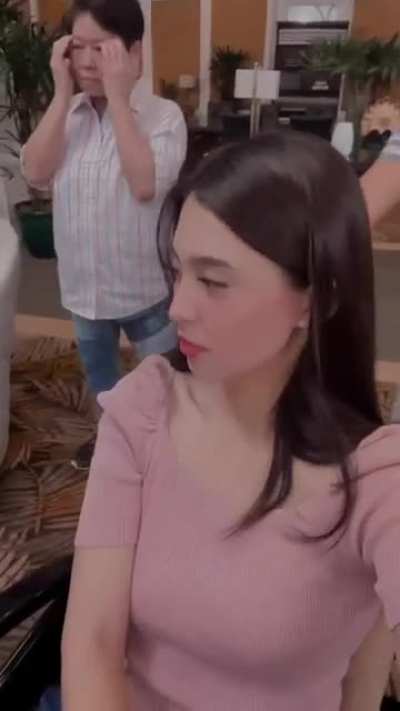 Analyn Barro