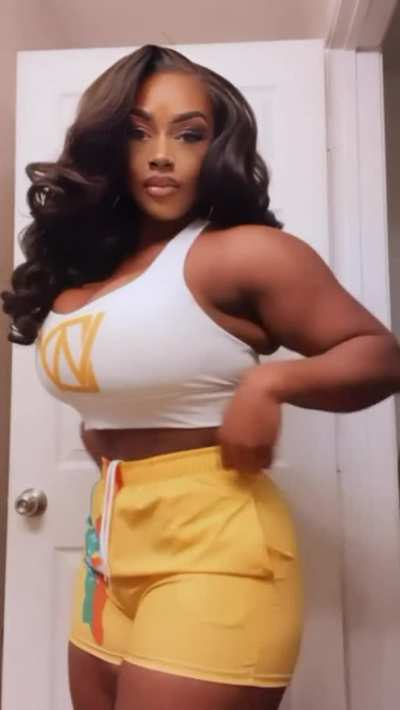 Bombshell Brea