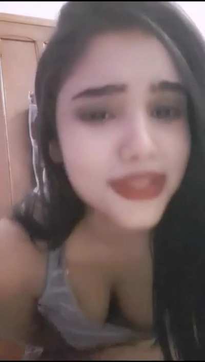 🥵Cute Girl Making Str!pp!ng Video for Boyfriend gets Interrupted by her Br0th&euro;r Still Somehow manages to Complete what she was Doing 💦!! Don't Miss🥵🔥