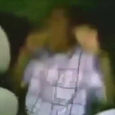 Mo