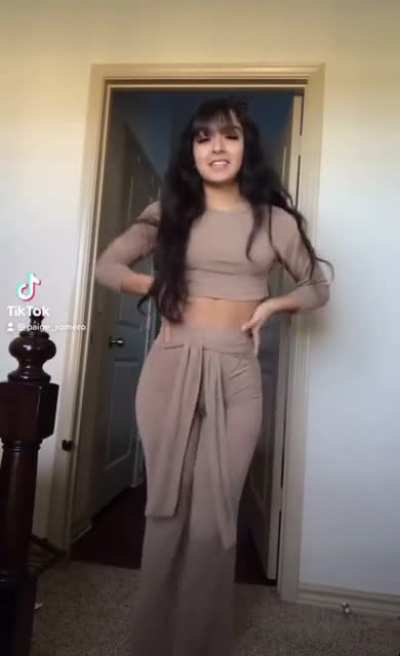 Latinas😍(OC)