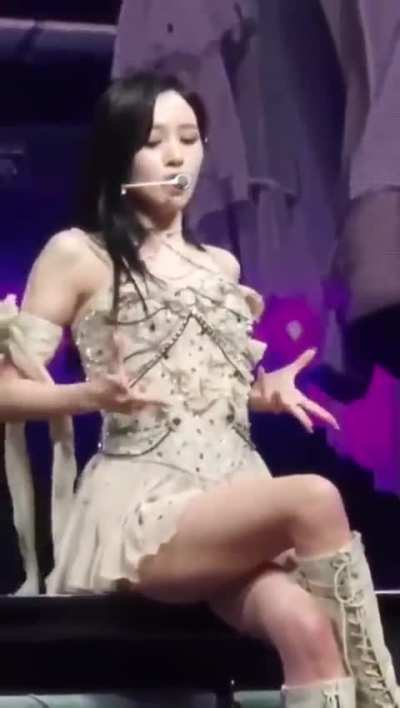 230629 Mina