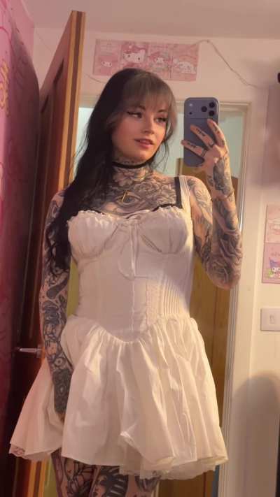 don&rsquo;t you wanna rip this cute white dress off me