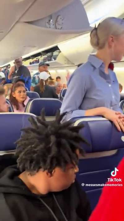 Air Marshal removes unruly Southwest flight passenger