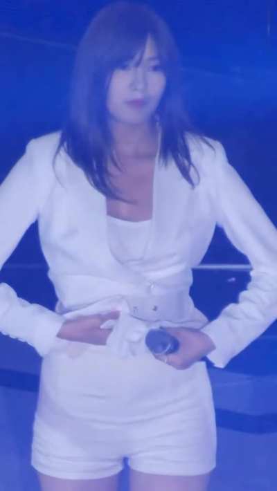 Apink - Hayoung by u/pos<wbr>tsonl<wbr>yhayo<wbr>ung