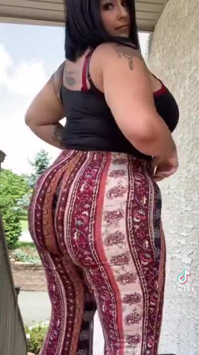 THICK ass milf