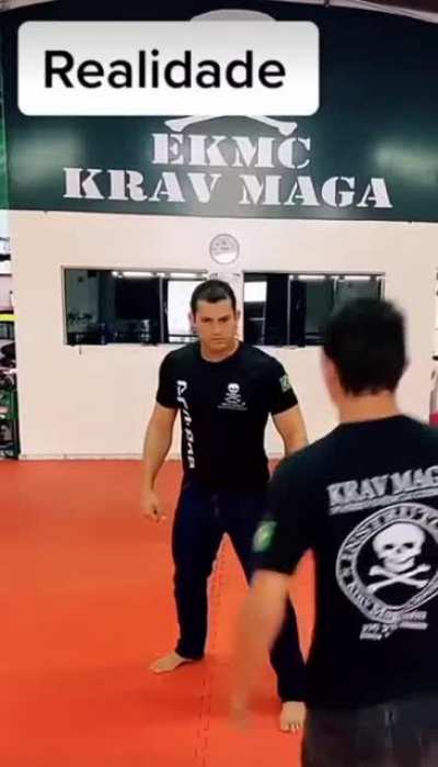 Tenho pena dos alunos desse cara
