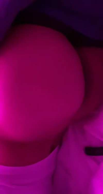 Too horny tonight😂 someone fix that🥴😩(18)