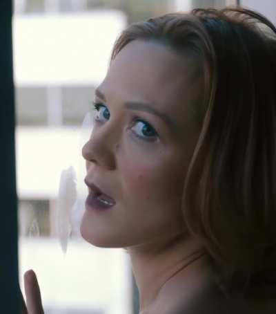 Louisa Krause and Anna Friel in The Girlfriend Experience