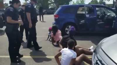 Mother and her kids who were held at gunpoint and handcuffed by Aurora police, reach $1.9 million settlement.