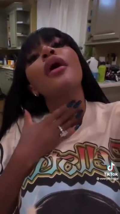 She swallow👶