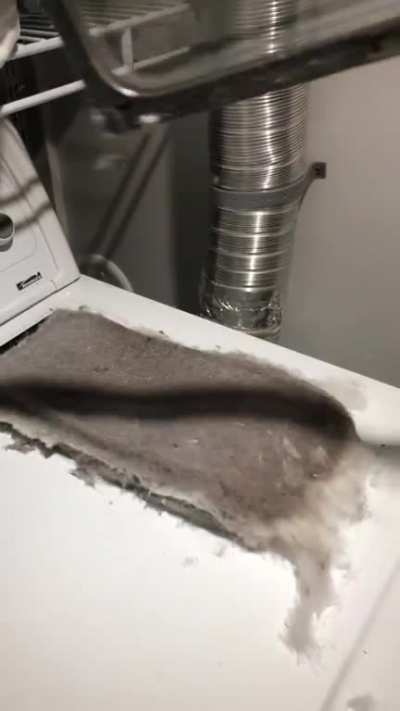 Renters demand a new dryer since this one &ldquo;isn&rsquo;t working well&rdquo;