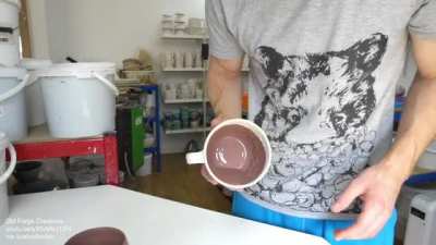 Making a pebble cup with melted glaze pattern after firing in 1200&deg;C