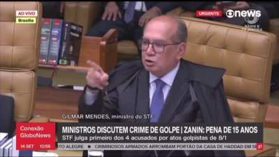 Julgamento de um golpista do 8 de janeiro hoje no STF. O Xand&atilde;o deu uma lapada no Andr&eacute; Mendon&ccedil;a e depois o Gilmar Mendes mandou essa para o Nunes Marques, que defende pena mais leve pros invasores: 

&ldquo;A cadeira que o senhor t&aacute; sentado estava l&aacute; na rua no