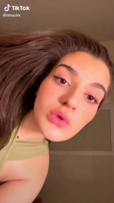 She wears that very well