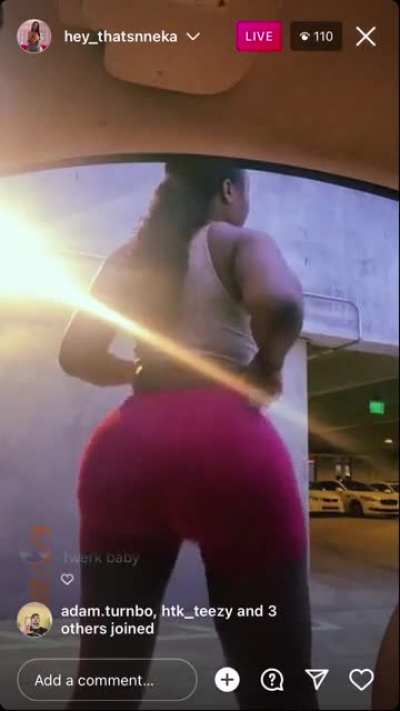 I&rsquo;m posting a bad ass black chick but watch how everybody start talking down on her cause she black smh