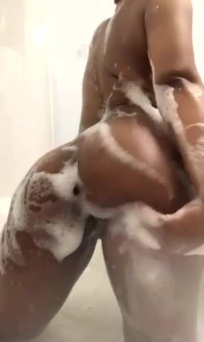 I&rsquo;m always horny when I&rsquo;m soaking wet 🛁🧼
