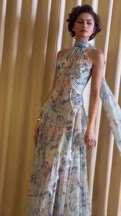 'I don&rsquo;t care what the weather says Z in this AM gown is my official start to spring.' - Ready for &lsquo;Jimmy Kimmel&rsquo; appearance - IG March 2026