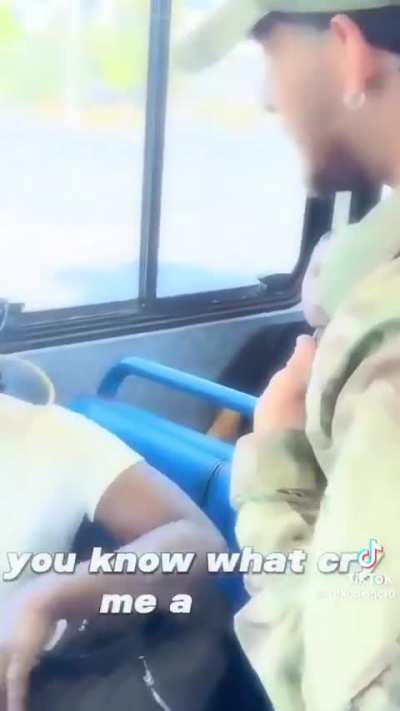 Defending seat for bag