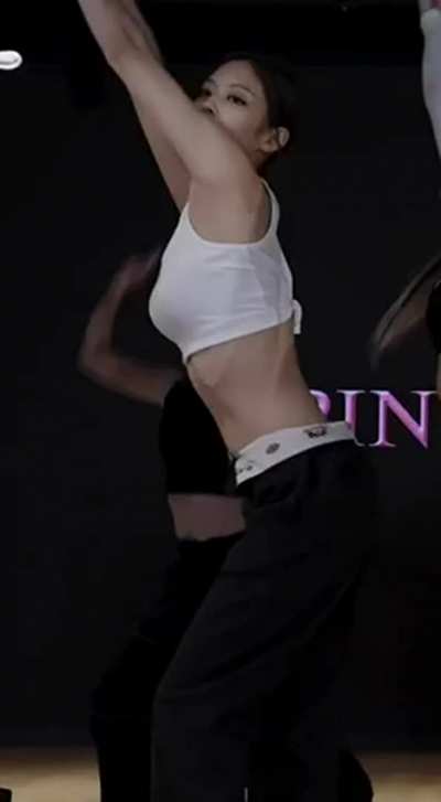 I can watch you all day baby girl the way you dance like I can&rsquo;t resist those nice curves on your body as your sultry face you&rsquo;ve been seducing me it makes me wanna want you more and more by the way you look so hot right there 🥵🥵👅👅