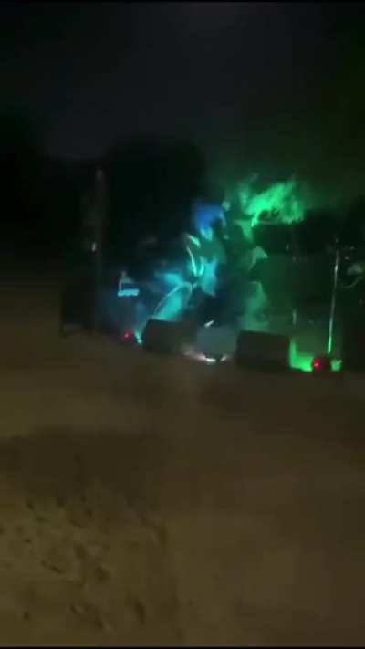 Dancing horse doesn&rsquo;t like music