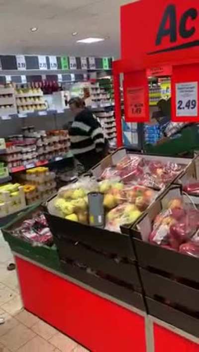 HMF while I destroy food during a lockdown. If she can't have any, no one will.