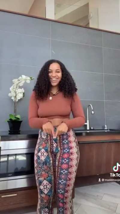 Curvy girl