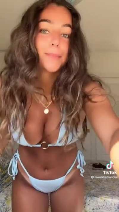 monikkamancini