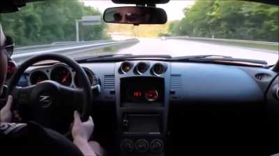 Nissan 350Z challenge a Porsche 911 GT3