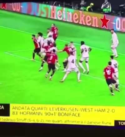 Abraham&rsquo;s handball not given 