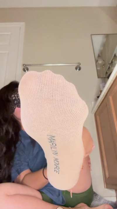 Now we&rsquo;re both becoming obsessed with my foot stink 🤭