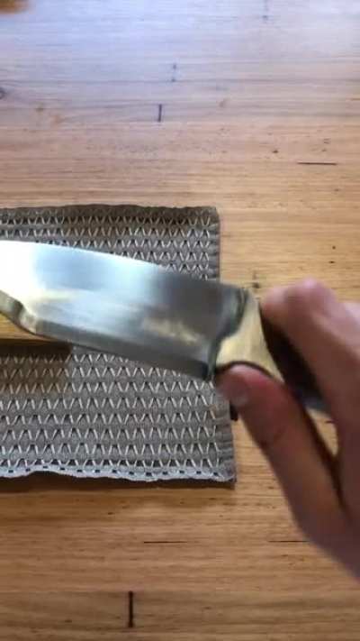 1075 steel, stainless layered handle, 4mm countersunk and tapped bolts. All to do now is hand sand all the scratches out 🤕 I call it the &lsquo;Rhino&rsquo;