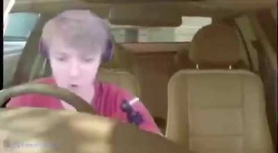 Oh.... *scratches face trying to remember he could get banned on twitch and doesn&rsquo;t give two fucks* ... Just killed a women feeling good :D