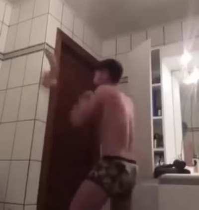 Si