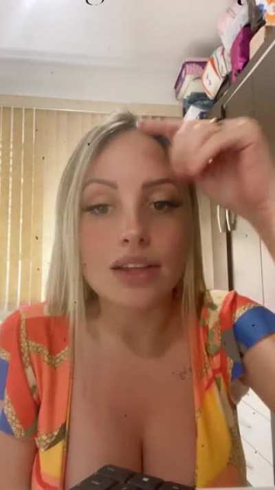 karinedayaneoficial