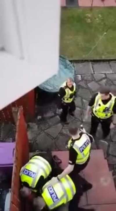 Breaking into a house while people are home