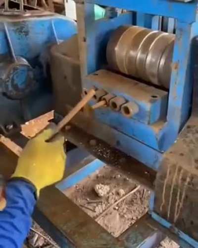 Выпрямляем металлические пруты