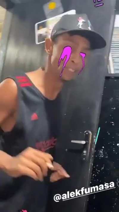 Alek Derretendo