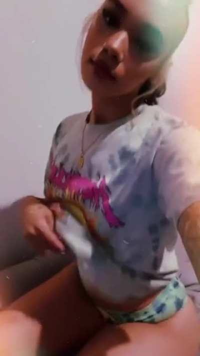 She&rsquo;s going crazy again