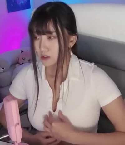 Aria makes any top look sexy &eth;&yen;&micro;
