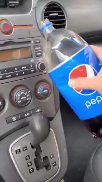How to Help A Friend Stop Drinking Soda
